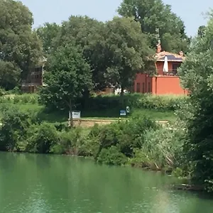 Bed & Breakfast Hole6, Castenaso